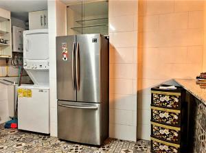 Spacious & Comfortable, 2R-2 Bath, 1 Sofa, Pool