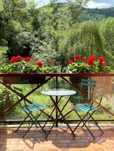 Chez Mathias 2 bedrooms 2 beds cribs garage