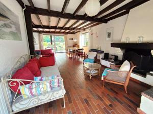 Villa calme avec terrasse proche Océan, WIFI - FR-1-736-46