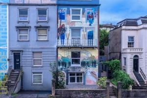 Artful flat with skyline view, Stokes Croft