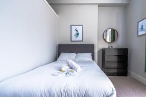 Modern 2BR apartment w private entrance