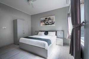 3 Bedroom Villa Mawar walk to Beach Legian