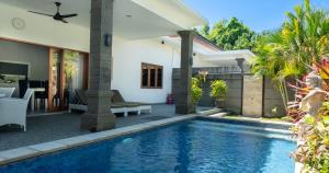3 Bedroom Villa Mawar walk to Beach Legian