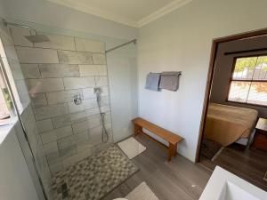 Cozy en-suite room in Wellington with own entrance