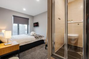 Dockside Escape By Royal Albert Dock