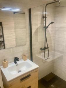 Appartements Logement type 2 dans un parc verdoyant : photos des chambres