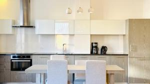 City Center Big Apartment Tobiasza with free Parking