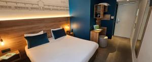 Double Room room in Hôtel des Halles