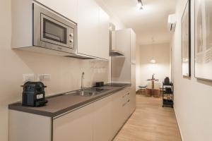 C3 Top Class Apartment, 2 camere da letto, 2 bagni, giardino distante 15 minuti a piedi da Fontana di Trevi