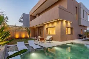 Villa Dar Yas, Luxe à 15min du Centre avec Piscine Chauffée, Cuisinière, Chauffeur, Air Hockey, Ping-Pong & Jeux de Société - El Harkat