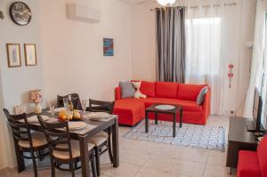 Cozy 1 bedroom apartment in walking distance to the municipal beach - 3hvězdičkové hotely ve městě Pafos