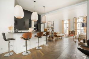 Amazing Premium flat, fantastic location, 1290 Sqf