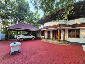 Spacious Green Villa in Vytilla - Muttam