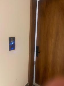 شقه فخمه وموقع مميز