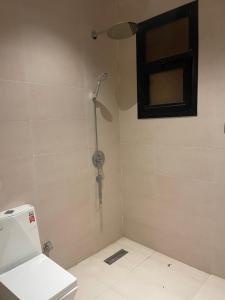 شقه فخمه وموقع مميز