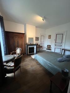B&B / Chambres d'hotes Chateau de La Grange : photos des chambres