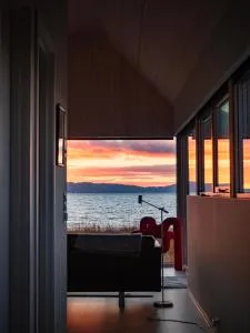 Sjøvett - House by the beach - Lünahamari