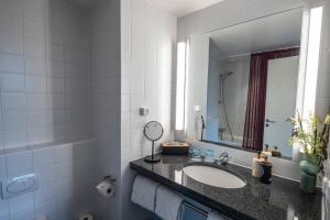 Courtyard Twin room in Scandic Jacob Gade