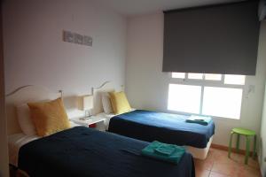 Luxury 2 bed apartment near beach & Port