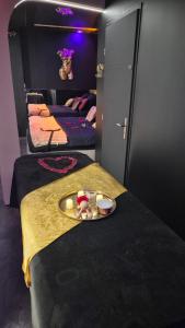 Suite de luxe érotique chic
