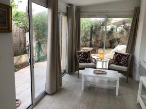 Maison bord de mer climatisée La Capte , Hyères