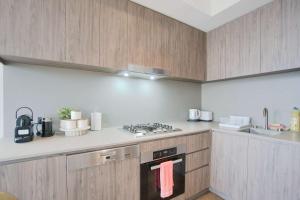Stylish & Comfortable 2BR Apartment in Rundle Mall - Adelaide CBD