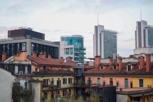 tHE Mirror Attic - Moscova Brera Milano