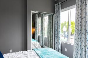 Live Like A Local - Walk To Dining, Shops & Park