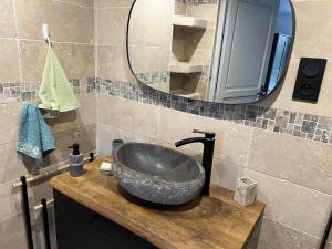 Maisons de vacances F1 Moderne avec Piscine privee et Vue sur le Garlaban : photos des chambres