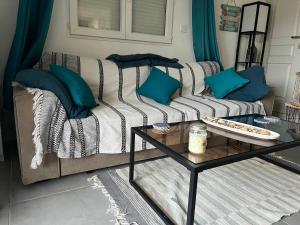 Maisons de vacances F1 Moderne avec Piscine privee et Vue sur le Garlaban : photos des chambres