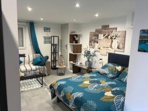 Maisons de vacances F1 Moderne avec Piscine privee et Vue sur le Garlaban : photos des chambres