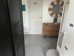 Maisons de vacances F1 Moderne avec Piscine privee et Vue sur le Garlaban : photos des chambres