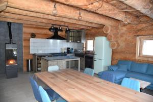 Chalets Wood log chalet : photos des chambres