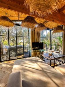 Evergreen 1BR Wood Cabin with Bassin & Terrace