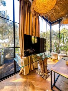 Evergreen 1BR Wood Cabin with Bassin & Terrace