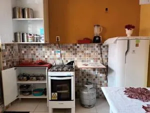 Kitnet 02 em frente a UNAMA - Curro Velho