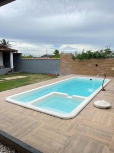 Piscina, Churrasco e Descanso - Santa Clara