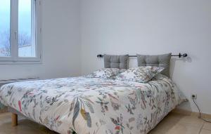 Maisons de vacances 3 Bedroom Cozy Home In Beauvoisin : photos des chambres