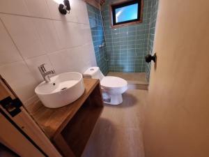 Acuarela minicasas con piscina en Lago Vichuquen