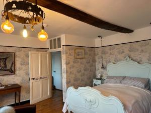 Superior Double Room room in Moonfleet Guest House