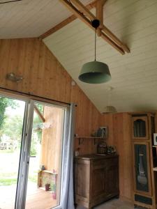 Le Merle Moqueur, maisonnette en bois, Les kabanes en Kreiz Breizh