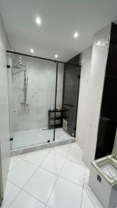 Stylish apartment - March 2