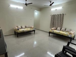 Annamaiah Premium - Premium Urban Ease - 2 BHK Apartments for Families - Tirupati - Home Stay & Home Food Service