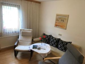 Schöne Gartenwohnung mit Blick ins Grüne