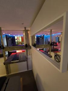 Maisons d'hotes Love-room Discret 40 m2 Bormes les mimosas village avec Terrasse : photos des chambres