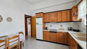 SUNSET VILLA MILOS pera triovasalos