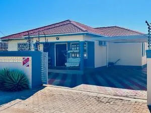 Mokoro Paradise House - 弗朗西斯敦