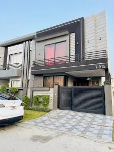 Elegant Home DHA 7- Secure & Luxury Living - Atāri