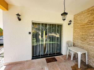 Residencial IL Pevero, condomínio com piscina e área gourmet a uma quadra da Praia de Taperapuã aptos com 2 quartos