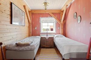 Double Room with Shared Bathroom room in Allsta Gård Kretsloppshuset B&B